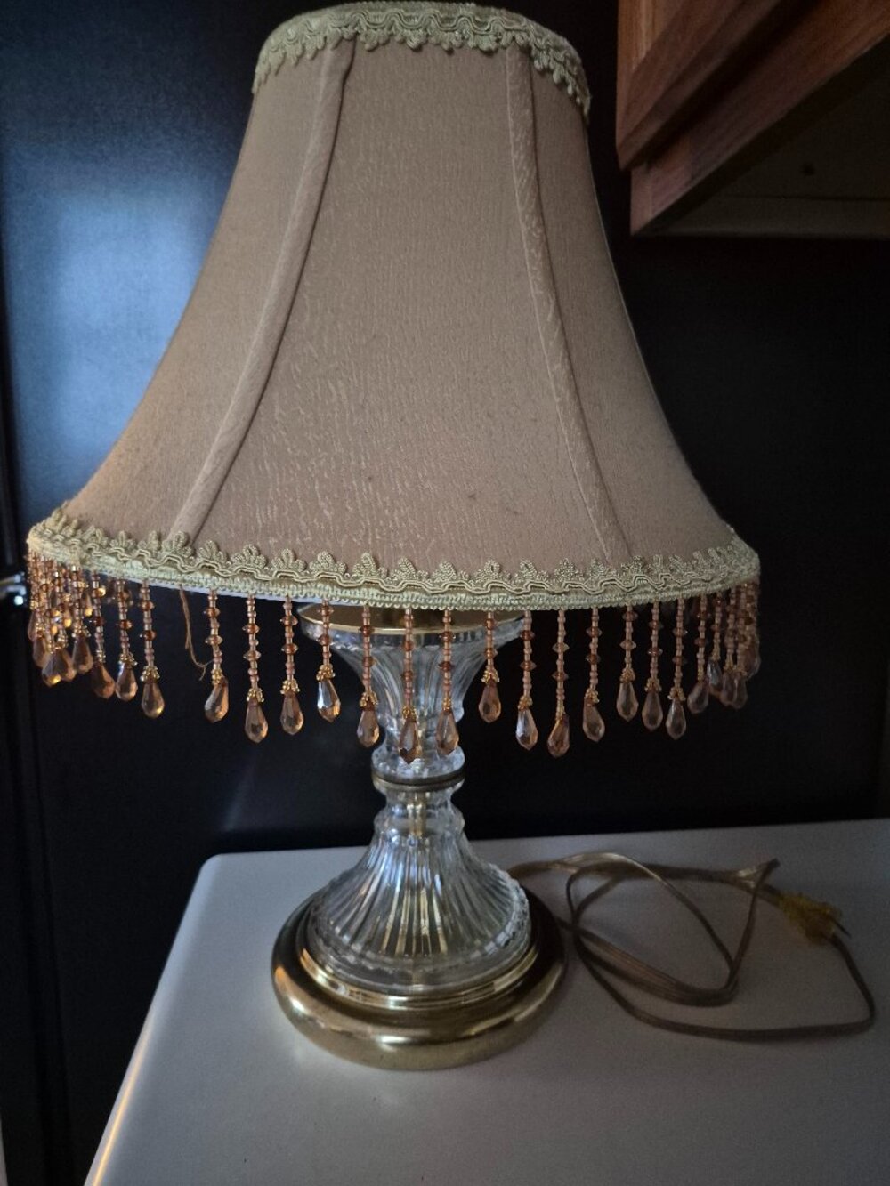 VINTAGE HOLLYWOOD REGENCY-STYLE TABLE LAMP